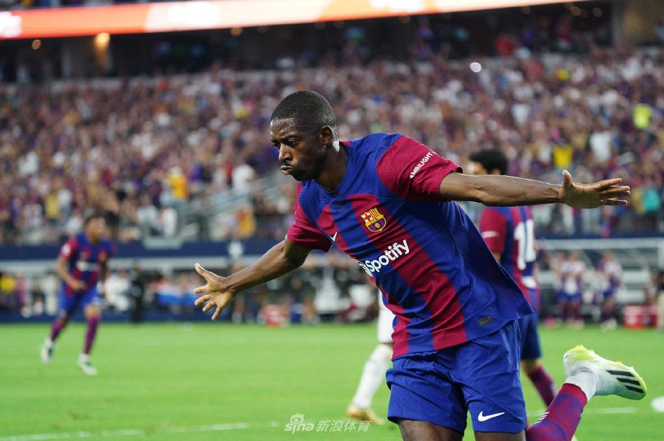 武磊的锋线 武磊的锋线