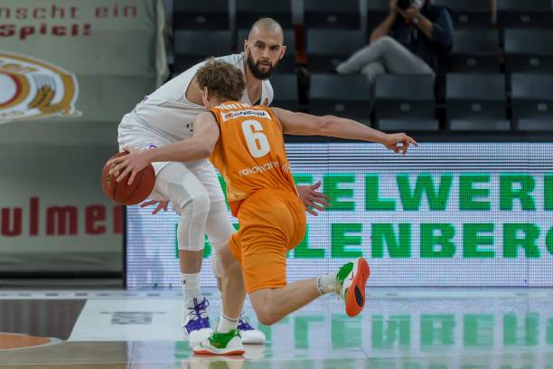 尤文图斯与 尤文图斯与